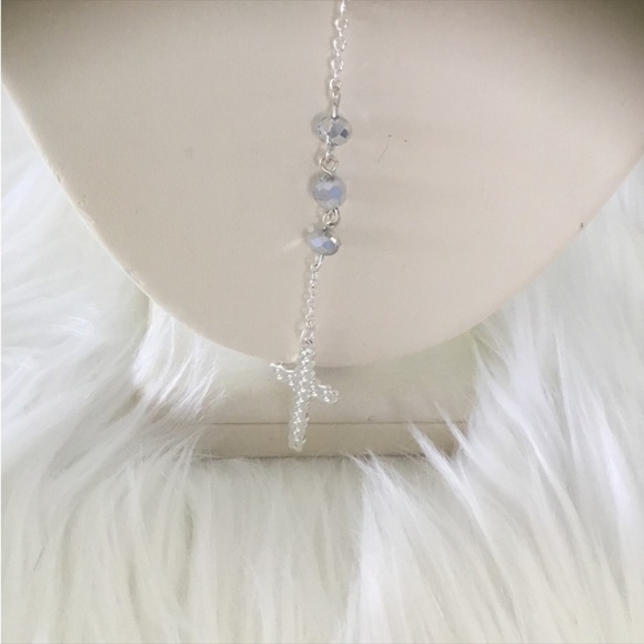 Avon My Blessings cross necklace
New in package never worn - Picture 2 of 14